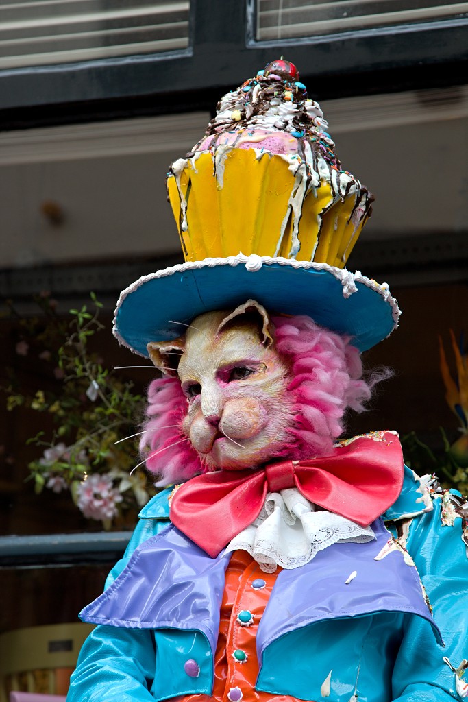 living statue levend standbeeld evenement event festival festiviteit kunst art straatkunst streetart artiest beeld beeldhouwwerk sculpture sculptuur